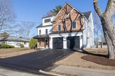 8 Greenleaf Road 1