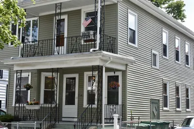14 Bradford Ave #14