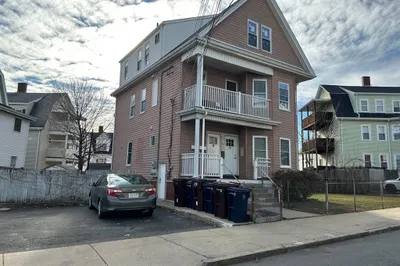 17 Dartmouth St #1