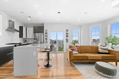 39 Lexington St #7 1