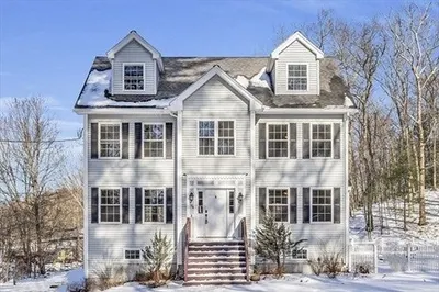 194 Leslie Rd