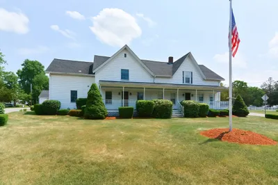3 Pleasant St
