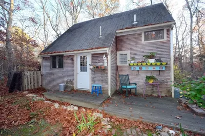 410 Oak St