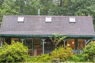 33 Valley Rd
