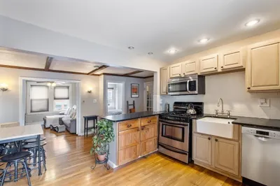 327 Sumner St #2