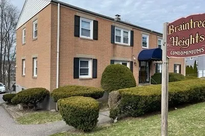 145 Commercial St #4 1