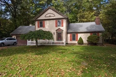 35 Knollwood Dr 1