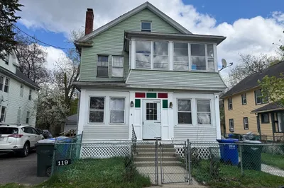 119-121 Middlesex St