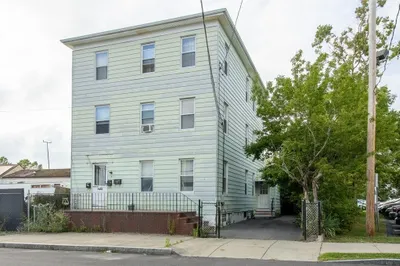 7 Phillips Ave 1