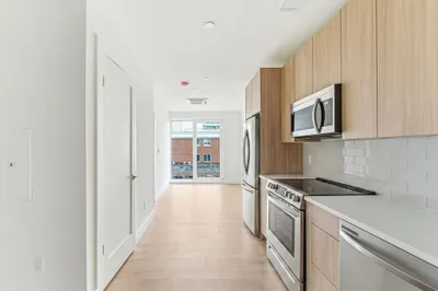 1035 Commonwealth Ave #608 1