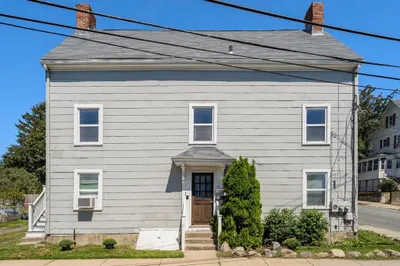 1 Dennis St