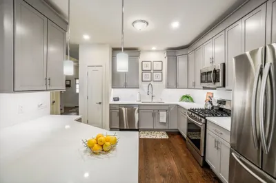 6 Pine Ave #6 1