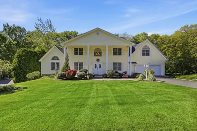 24 Jeanne Marie Dr 1