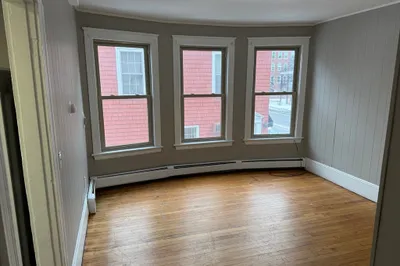135 Lafayette Square #2R 1