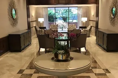 9 Hawthorne Place #2R 1