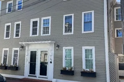 32 Temple Street #1 1