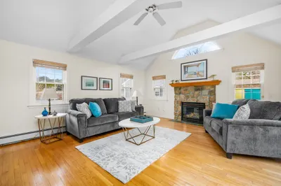 24 Derby Ln 1