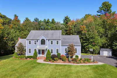 7 Chopin Ct