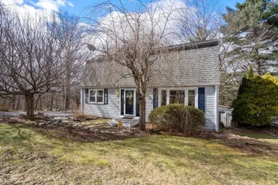 40 Westview Rd
