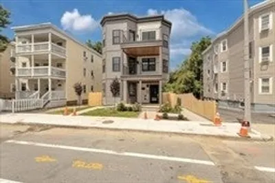 3915 Washington Street #2 1