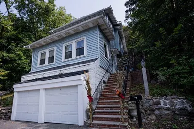751 Fellsway W