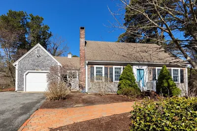 120 Stonehenge Dr 1