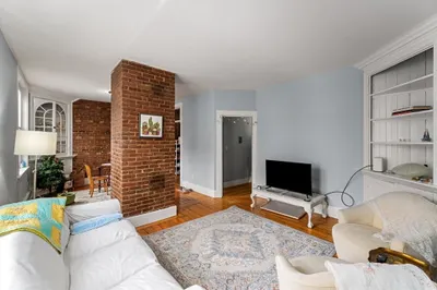 2 Pearl St #7