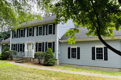 22 Lawrence St