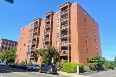 60 Rantoul St #101