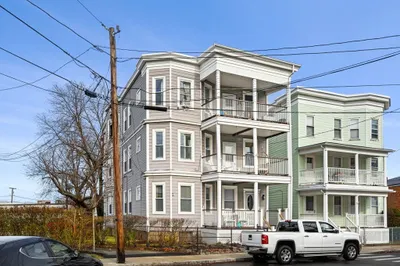 25 Somerset Ave #2