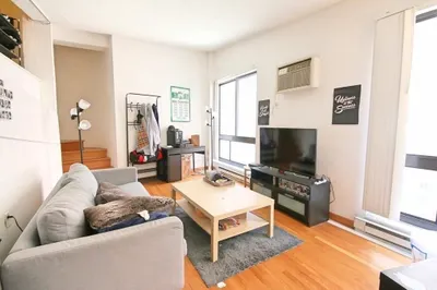 12 Stoneholm St #320
