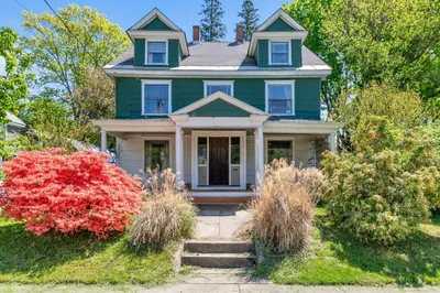 205 Davis St 1