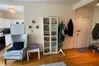 313 Summit Ave #3