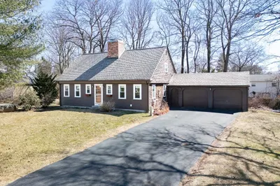 88 Cliff Dr