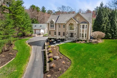 10 Sawyer Lane 1