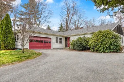 153 Thatcher Street 1