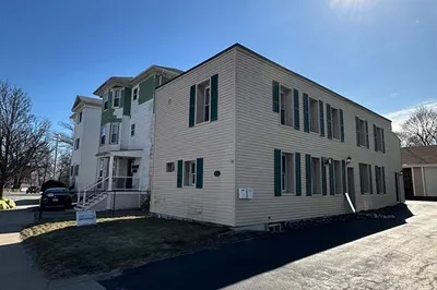 636 Grafton St #2