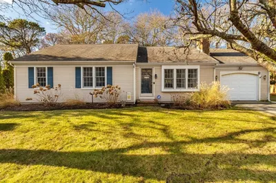 29 Peacock Dr 1