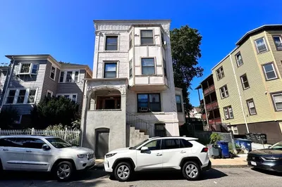5 Hartwell St #1