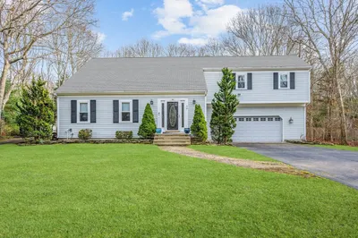 56 Allan Rd