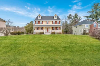 10 Stonehedge Dr 1