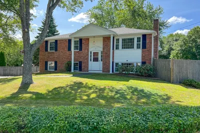 71 Plymouth Rd