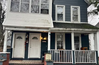 61-63 Hall St