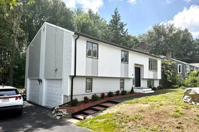 4 Old Coach Rd