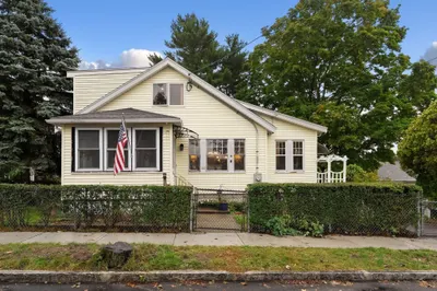 102 Elliot Ave 1