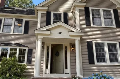 132 Central St 1