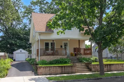103 Monrovia St 1