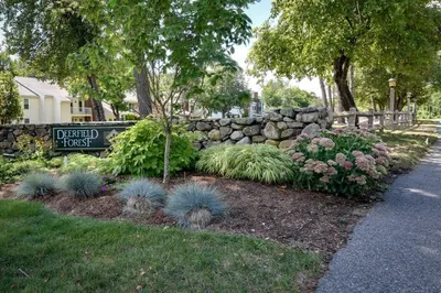 11 Walden Dr #10 1