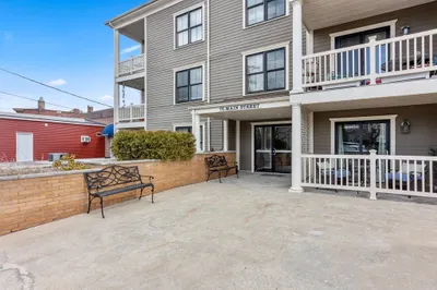 75 Main St #301