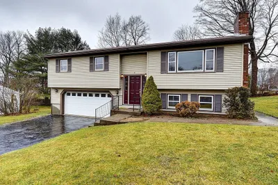 6 Sears Ave 1